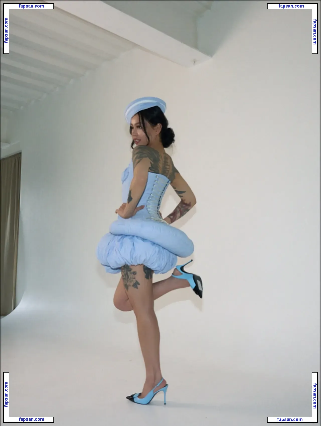 Bella Poarch голая фото #0929 с Онлифанс