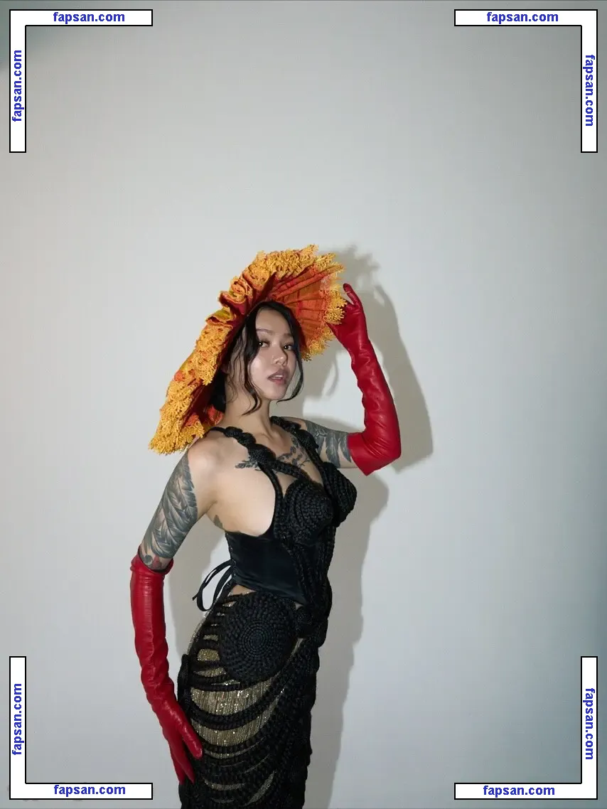 Bella Poarch голая фото #0933 с Онлифанс