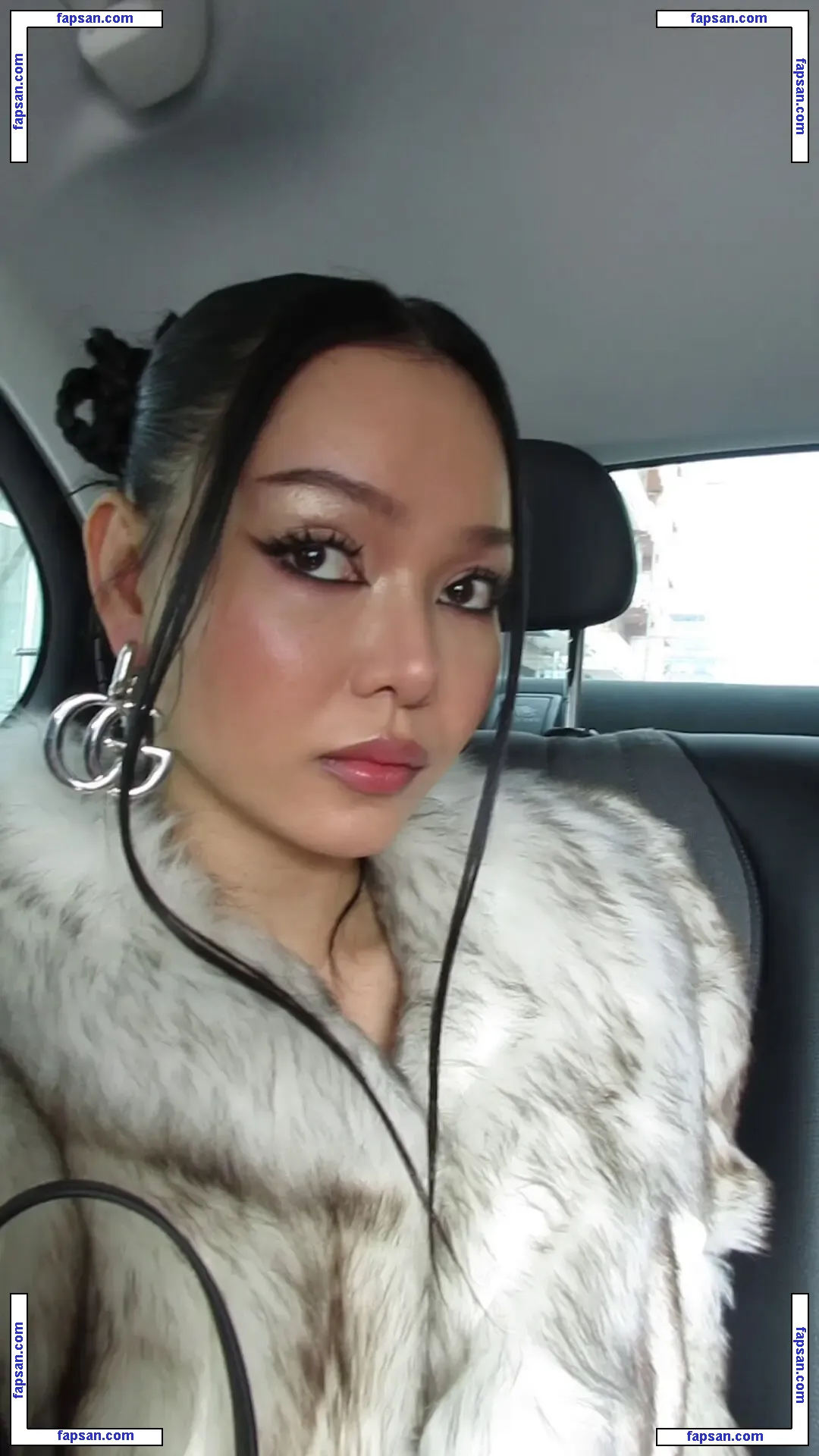 Bella Poarch голая фото #0959 с Онлифанс