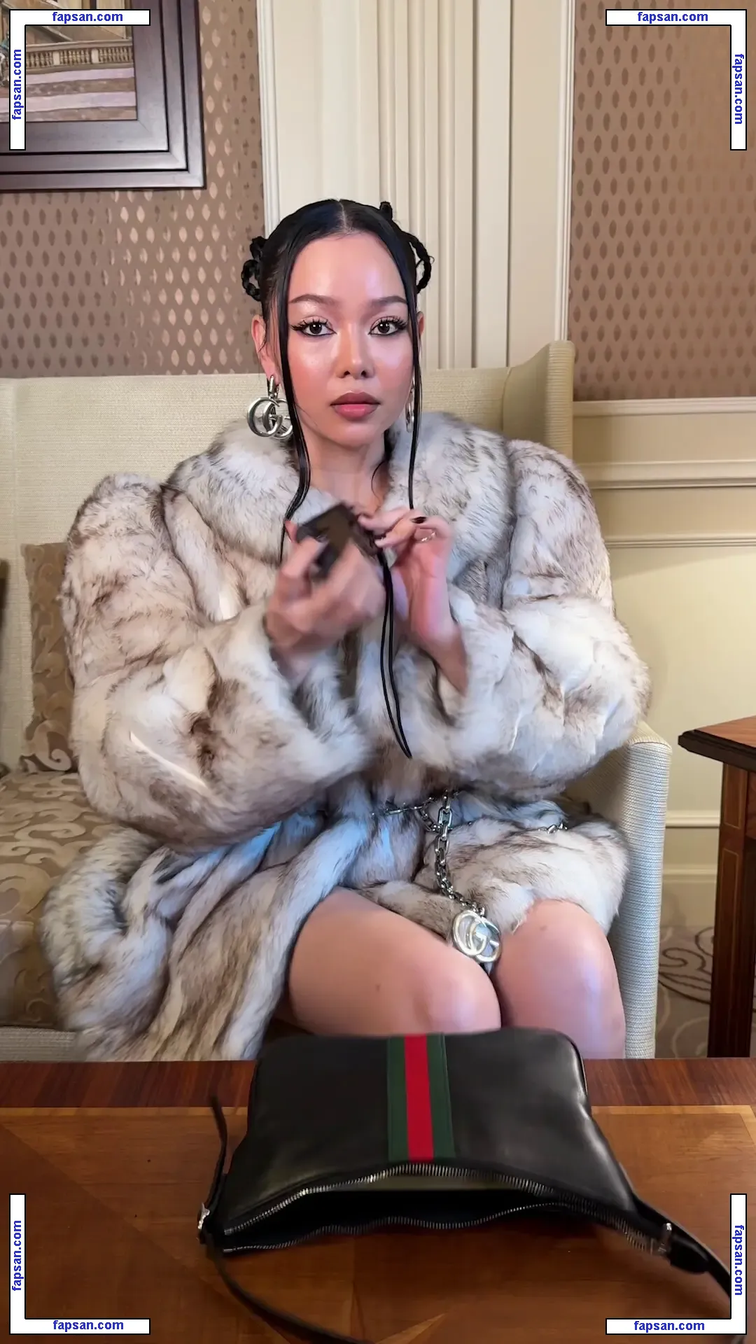 Bella Poarch голая фото #0961 с Онлифанс