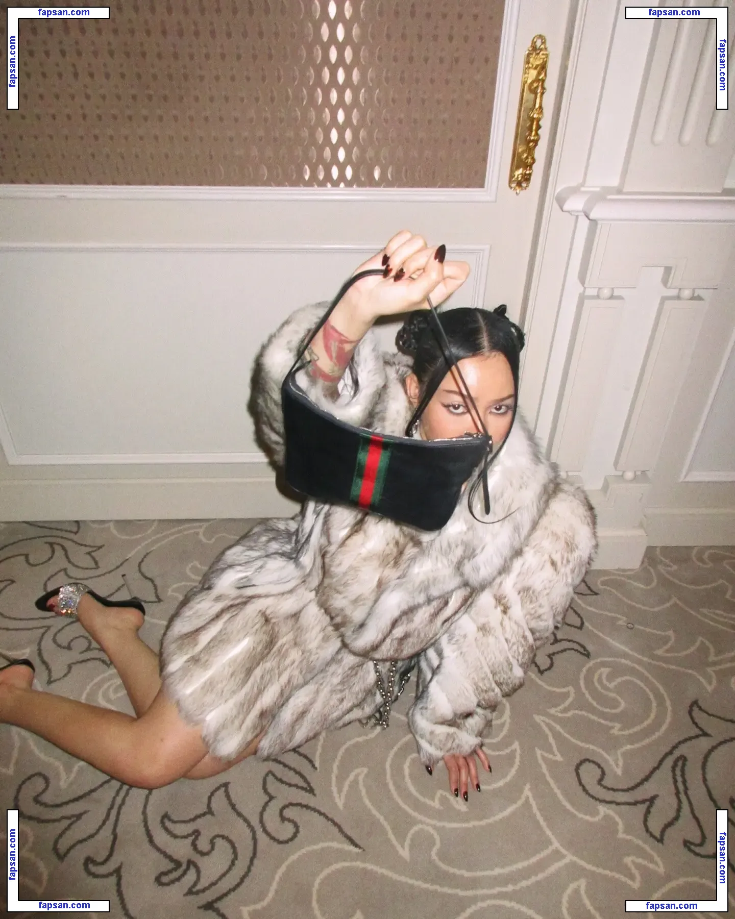 Bella Poarch голая фото #0983 с Онлифанс