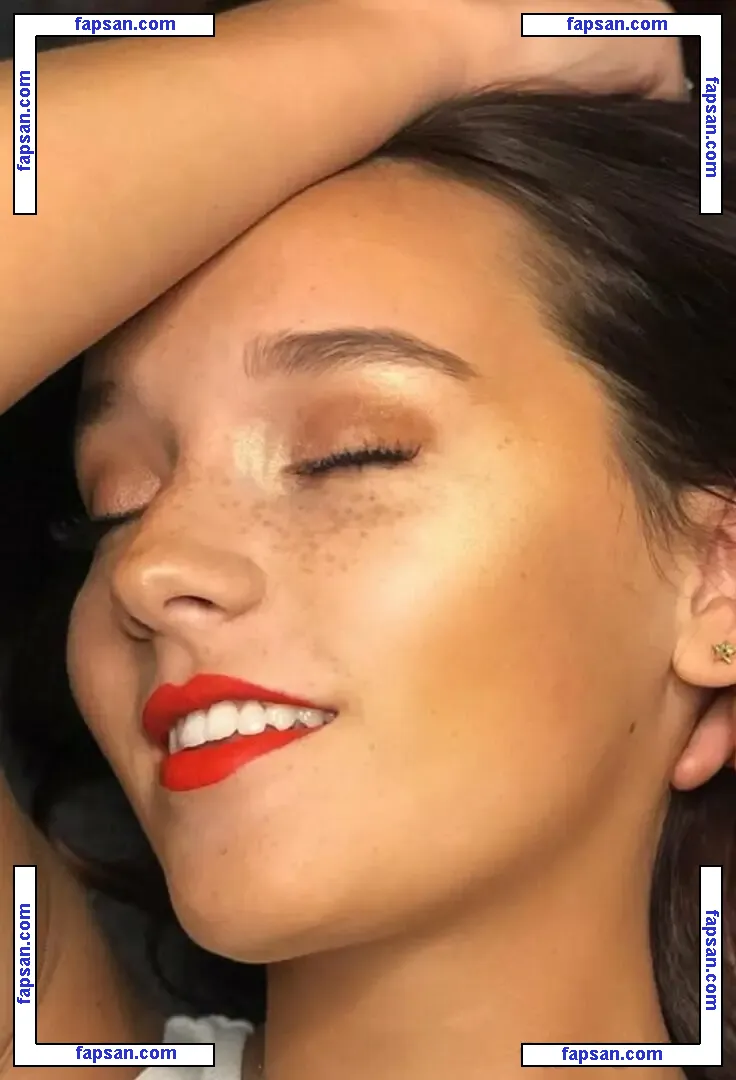 Bella Prichard голая фото #0012 с Онлифанс