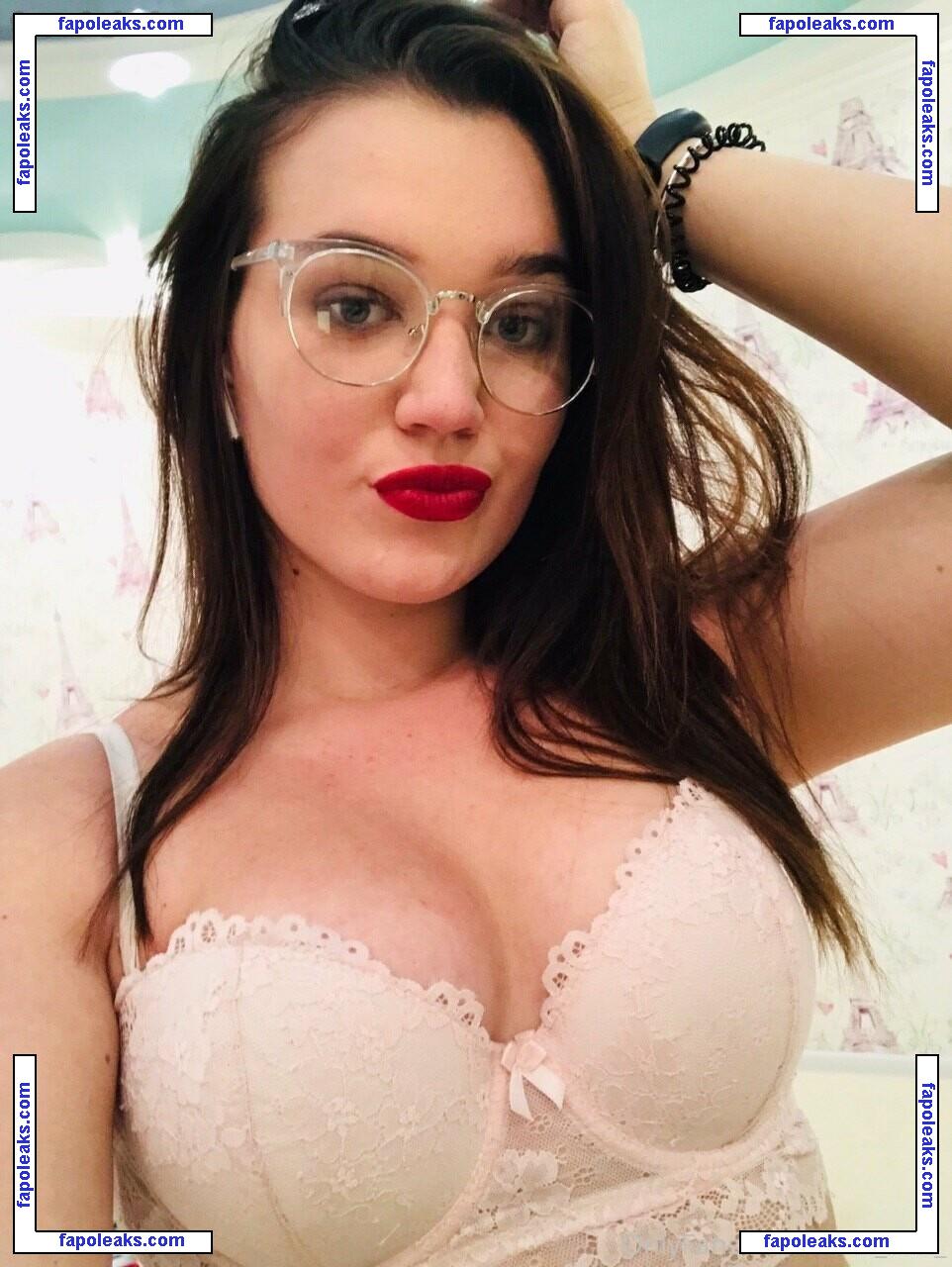 bella_sun_ / sunbeibay nude photo #0034 from OnlyFans