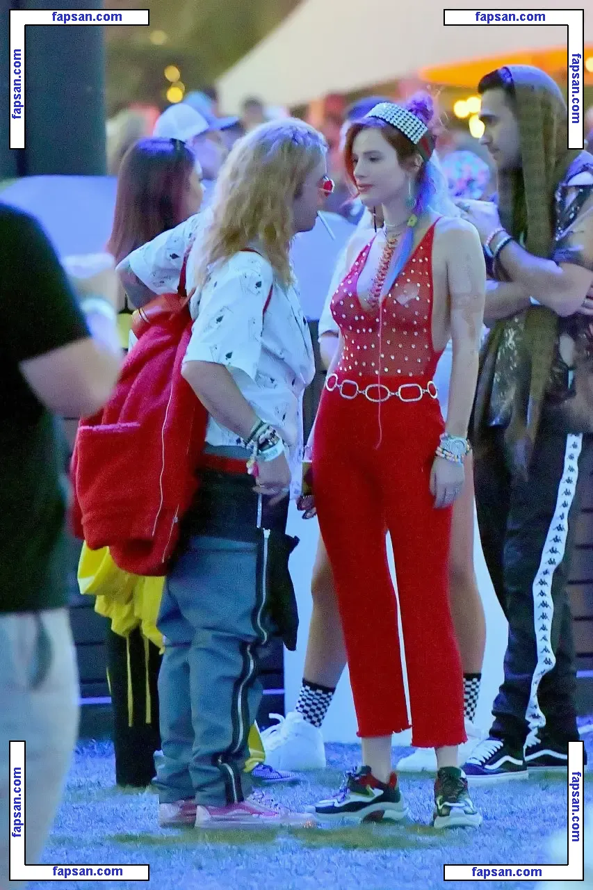 Bella Thorne голая фото #0969 с Онлифанс