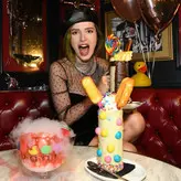 Bella Thorne голая #0460