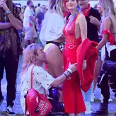 Bella Thorne голая #0976