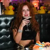 Bella Thorne голая #9314