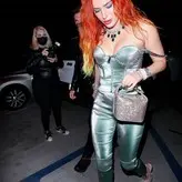 Bella Thorne голая #9372