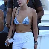 Bella Thorne голая #9610
