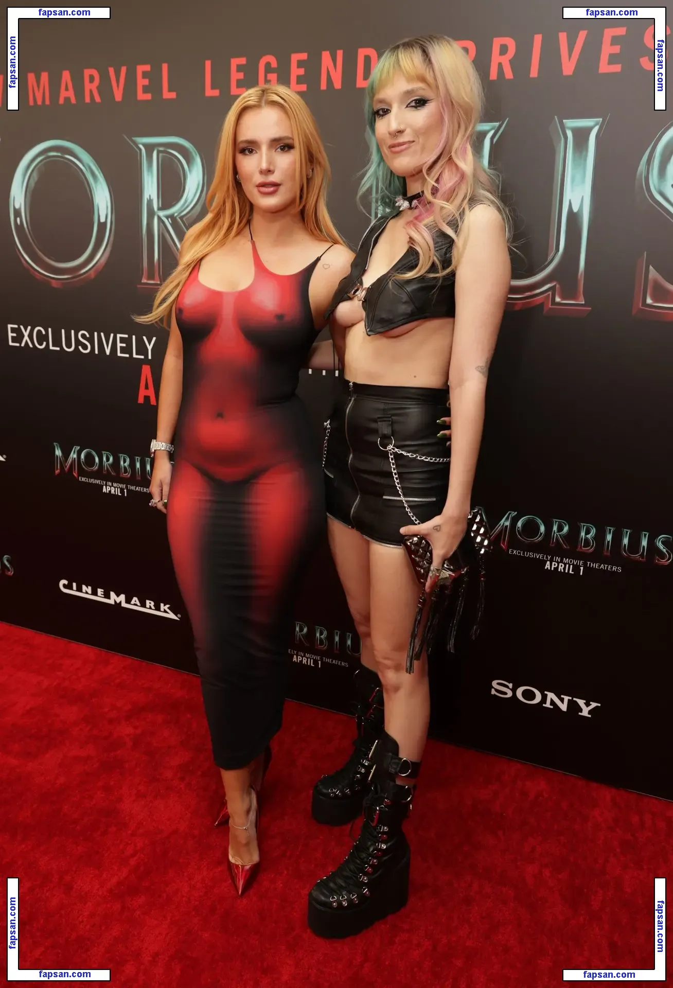 Bella Thorne голая фото #11040 с Онлифанс