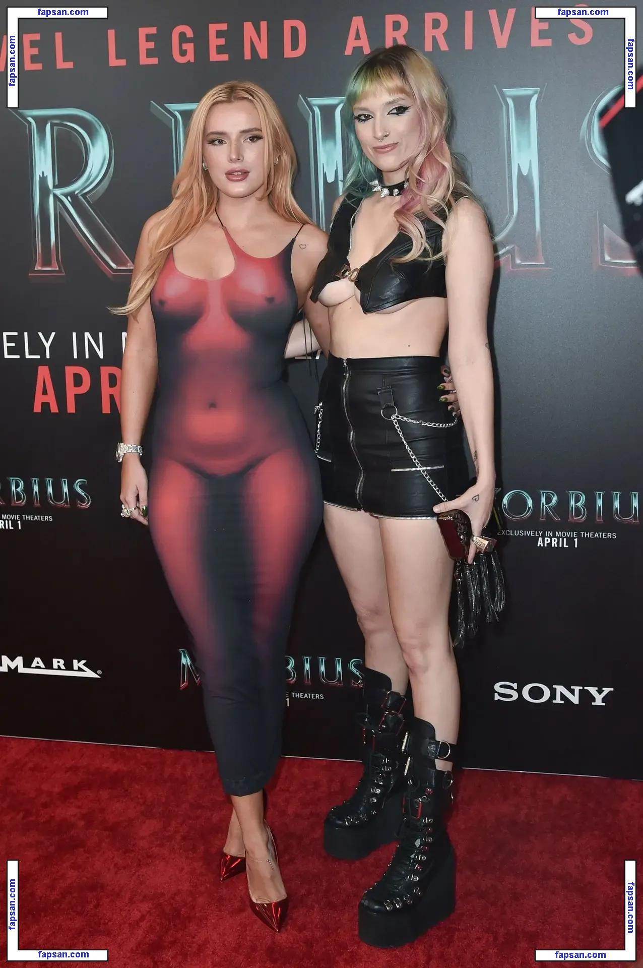 Bella Thorne голая фото #11050 с Онлифанс
