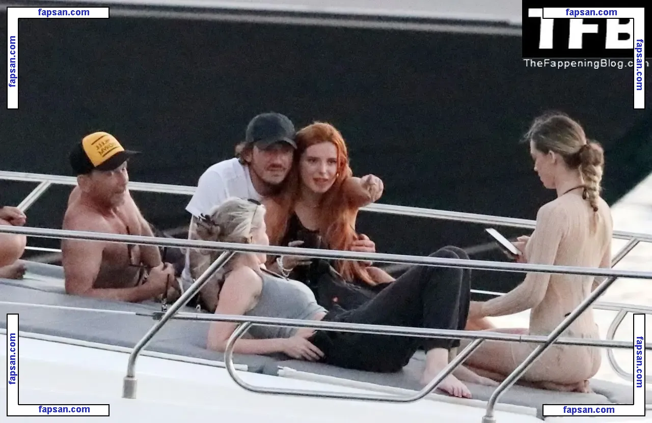 Bella Thorne голая фото #11513 с Онлифанс