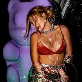Bella Thorne голая #11276