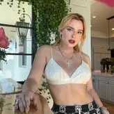 Bella Thorne голая #11413