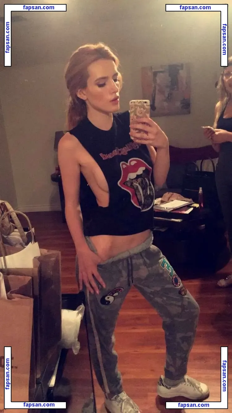 Bella Thorne голая фото #12117 с Онлифанс