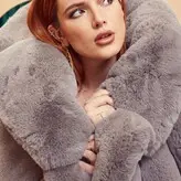Bella Thorne голая #12479