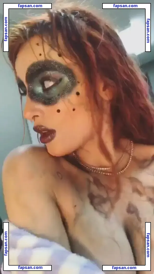 Bella Thorne голая фото #1808 с Онлифанс