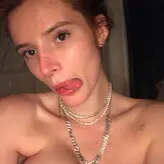 Bella Thorne голая #1824