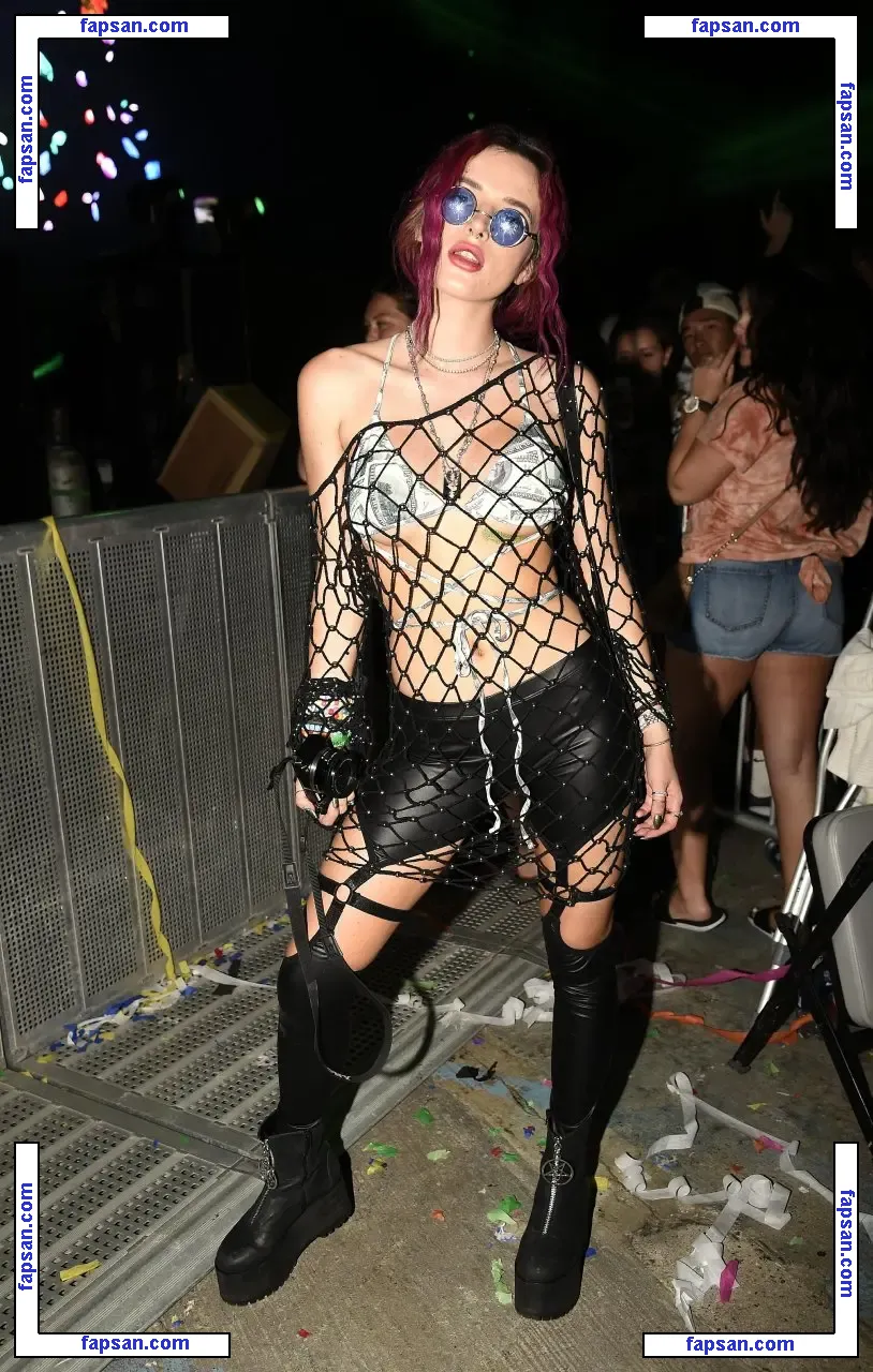 Bella Thorne голая фото #2165 с Онлифанс