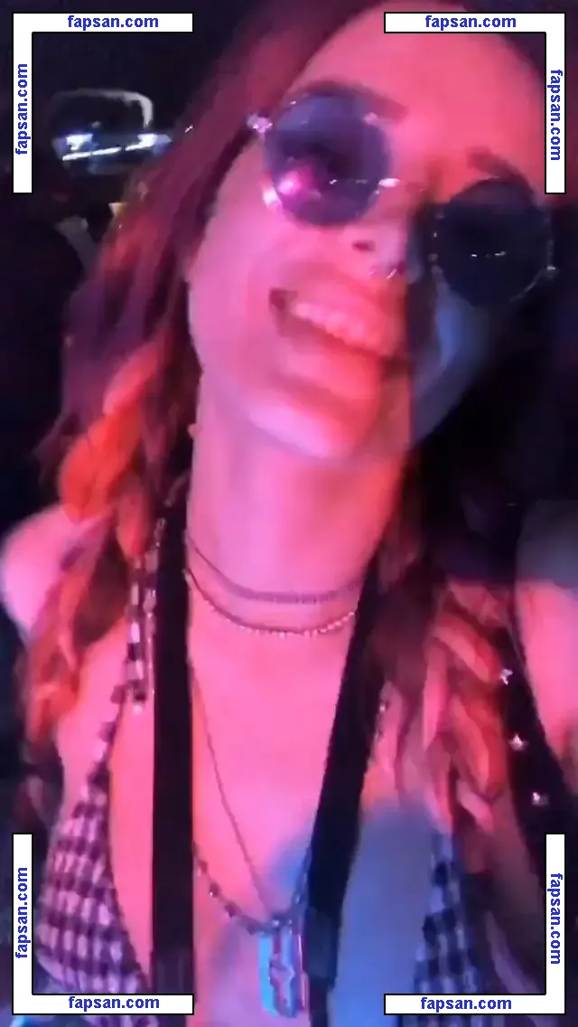 Bella Thorne голая фото #2212 с Онлифанс