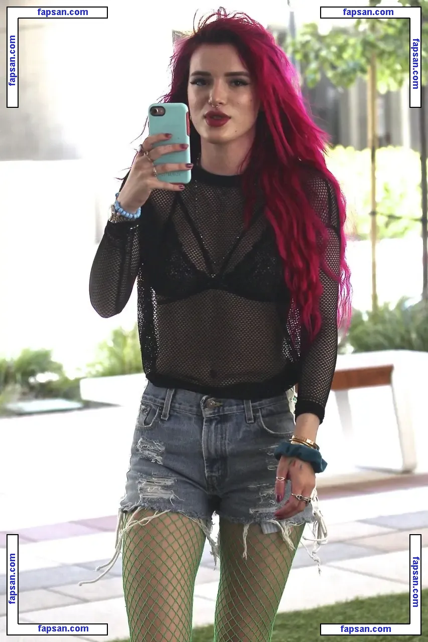 Bella Thorne голая фото #2934 с Онлифанс
