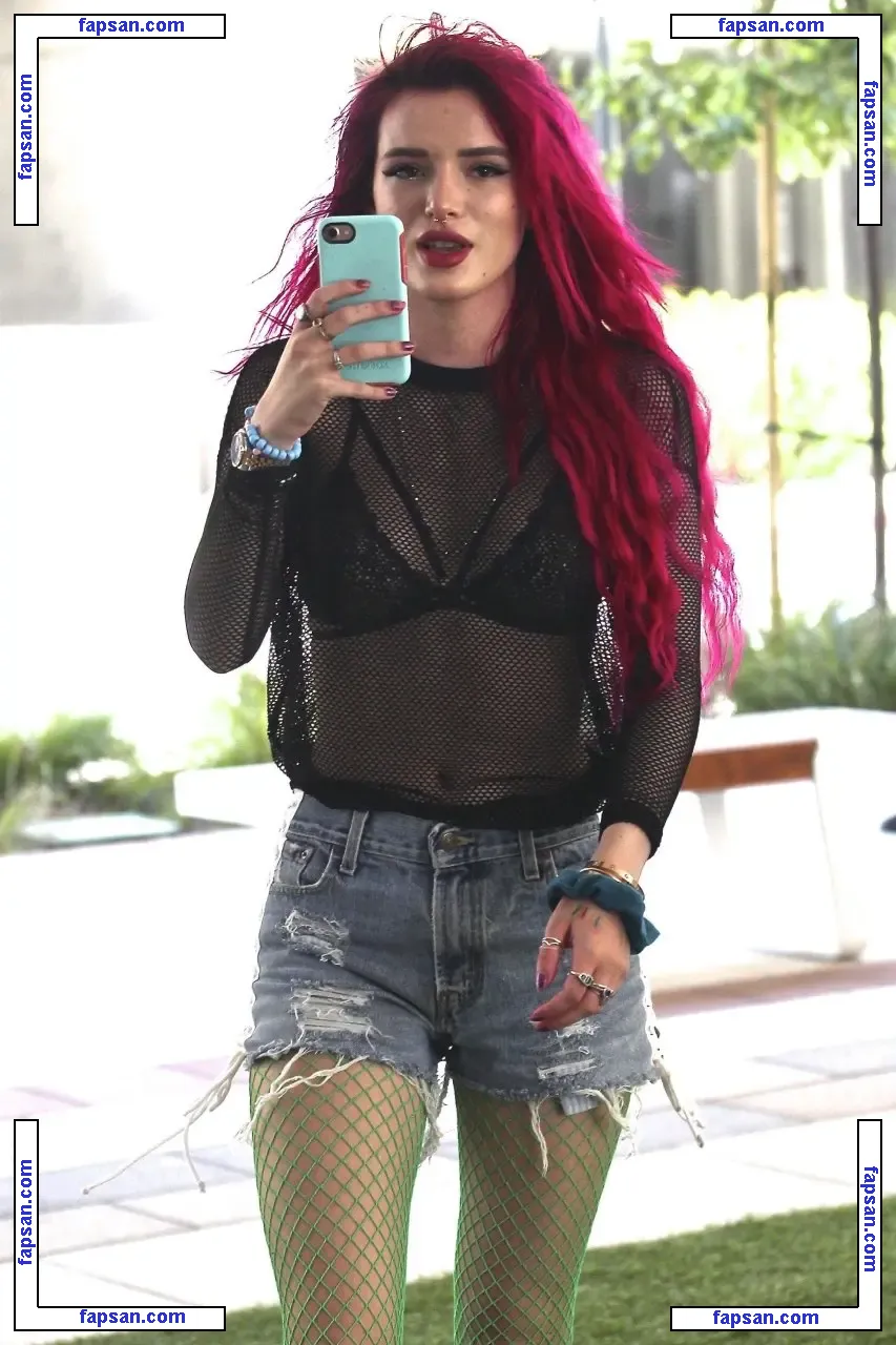 Bella Thorne голая фото #2938 с Онлифанс