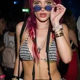 Bella Thorne голая #2244