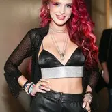 Bella Thorne голая #2301