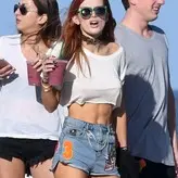 Bella Thorne голая #4077