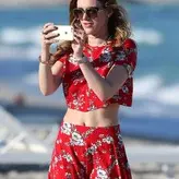 Bella Thorne голая #5279