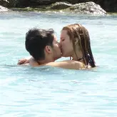 Bella Thorne голая #5643