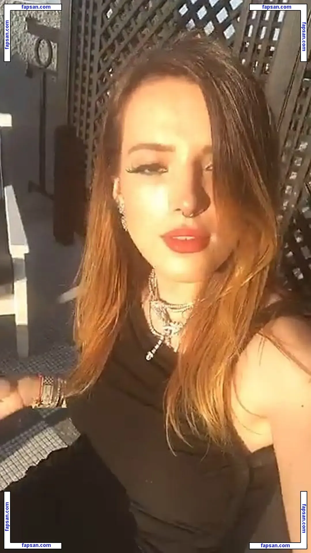 Bella Thorne голая фото #6294 с Онлифанс