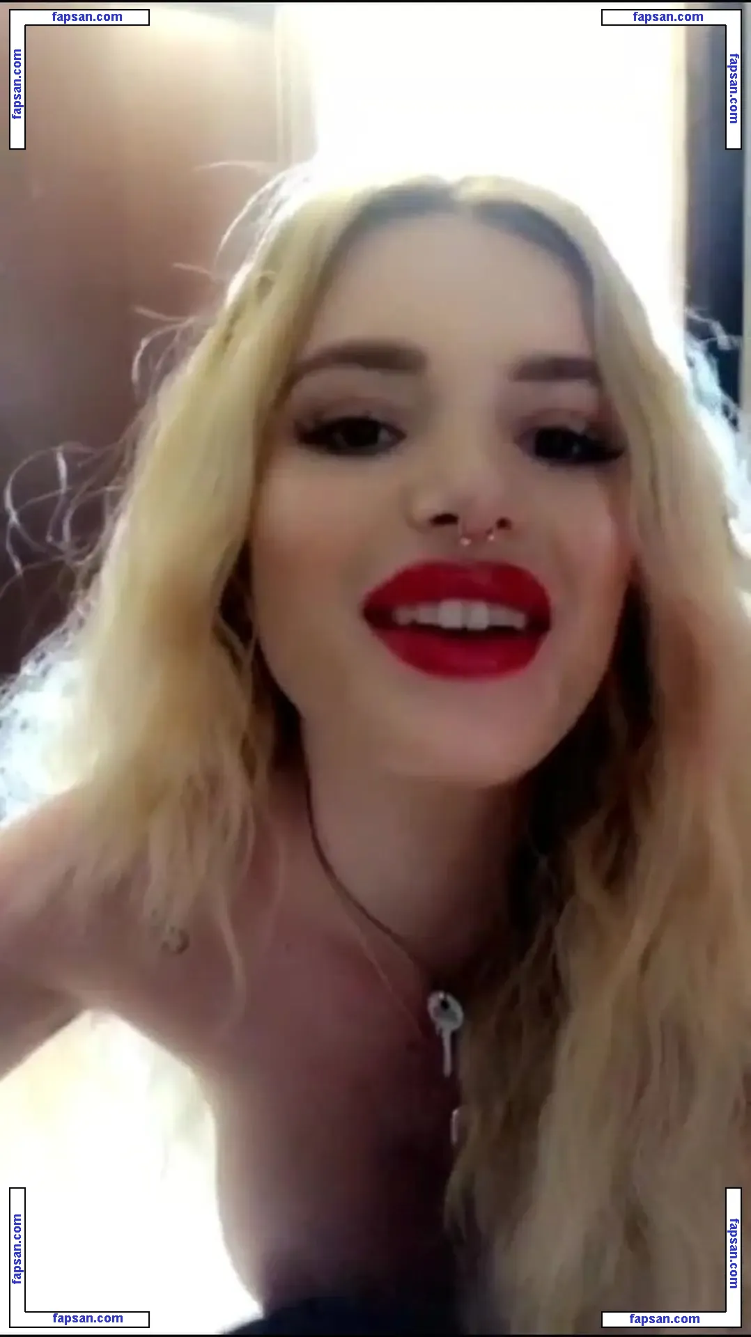 Bella Thorne голая фото #7352 с Онлифанс