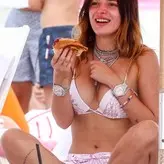 Bella Thorne голая #7064