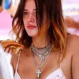 Bella Thorne голая #7067