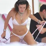 Bella Thorne голая #7147