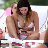 Bella Thorne голая #7194