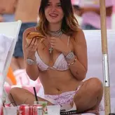 Bella Thorne голая #7218