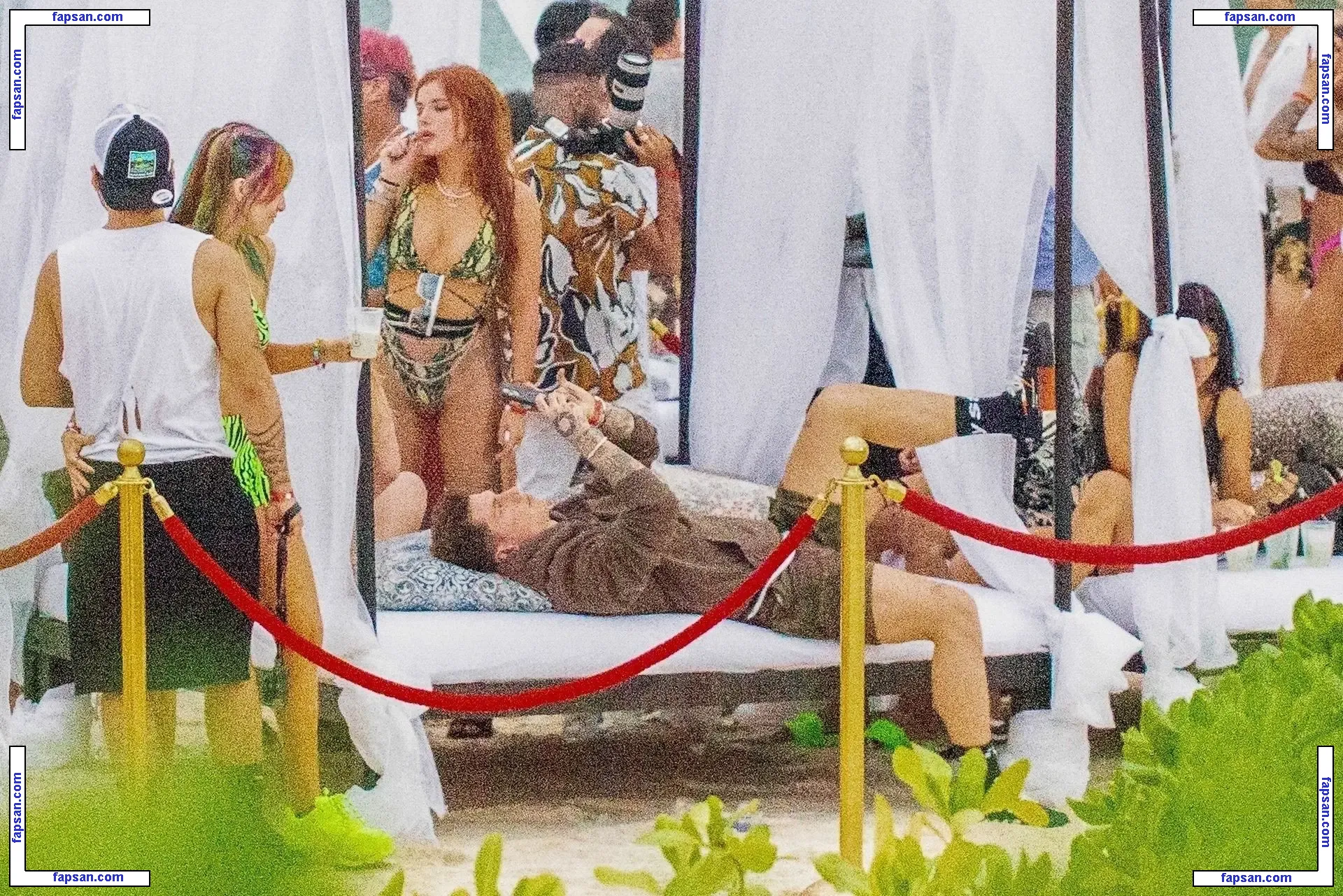 Bella Thorne голая фото #8878 с Онлифанс