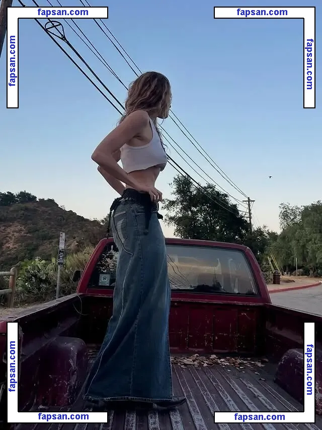 Bella White nude photo #0118 from OnlyFans