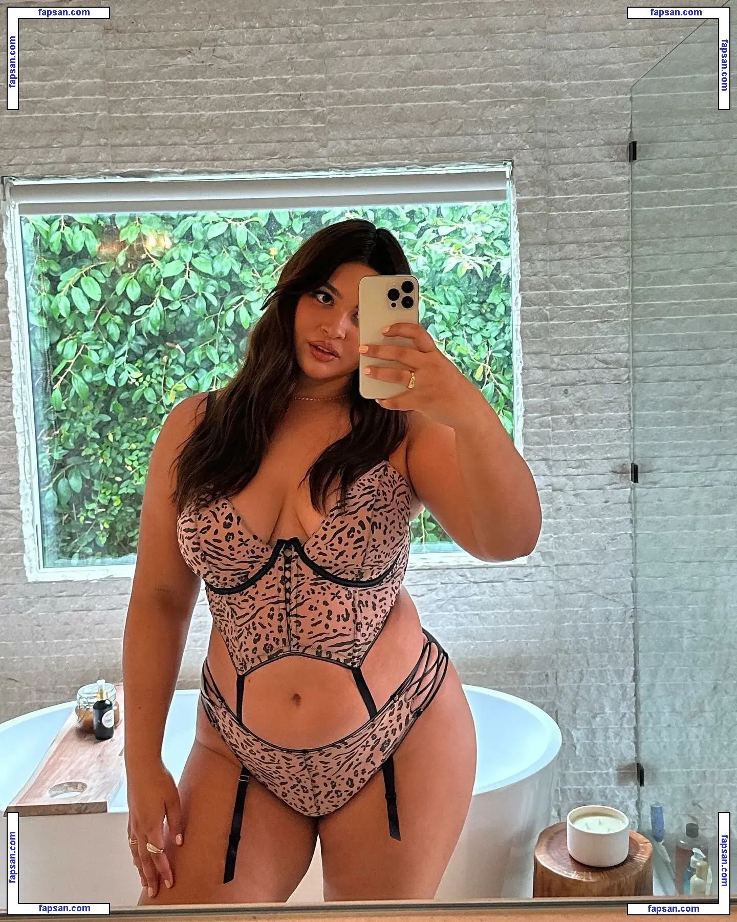 Bellaagolden / Tall Thicc Latina Model nude photo #0017 from OnlyFans