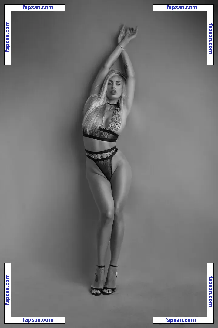 Bellabond nude photo #0003 from OnlyFans