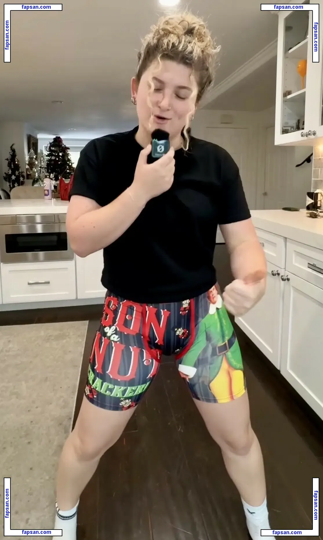 Belladeserio голая фото #0003 с Онлифанс