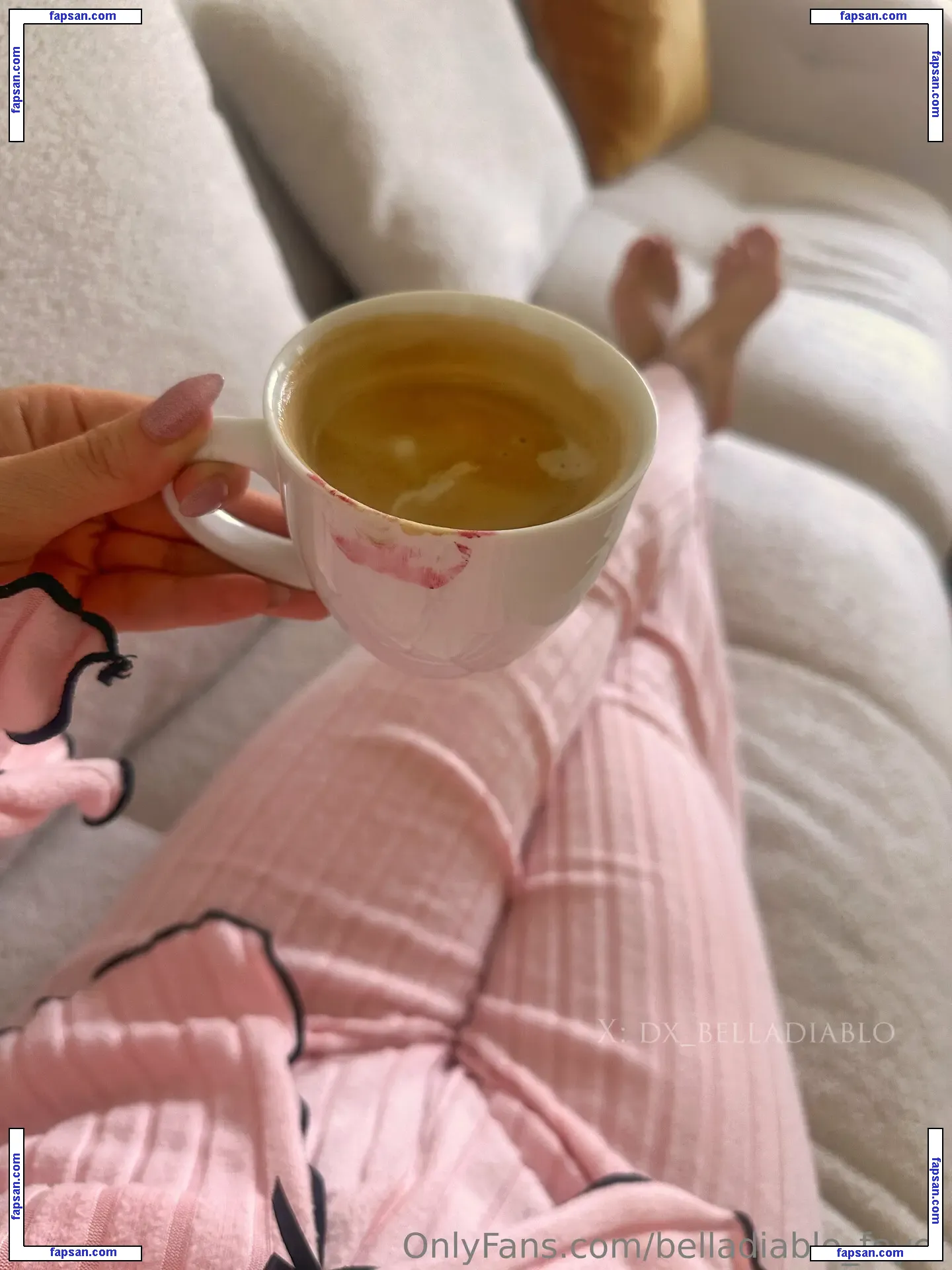 belladiablo_foyer nude photo #0002 from OnlyFans