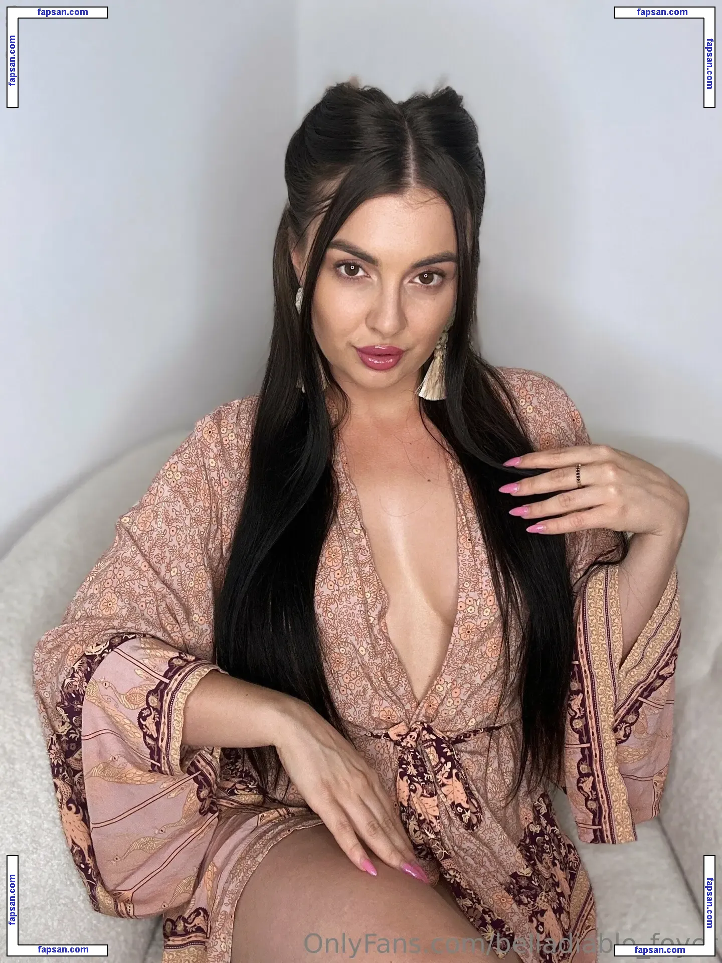 belladiablo_foyer nude photo #0011 from OnlyFans
