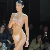bellahadid голая #0013