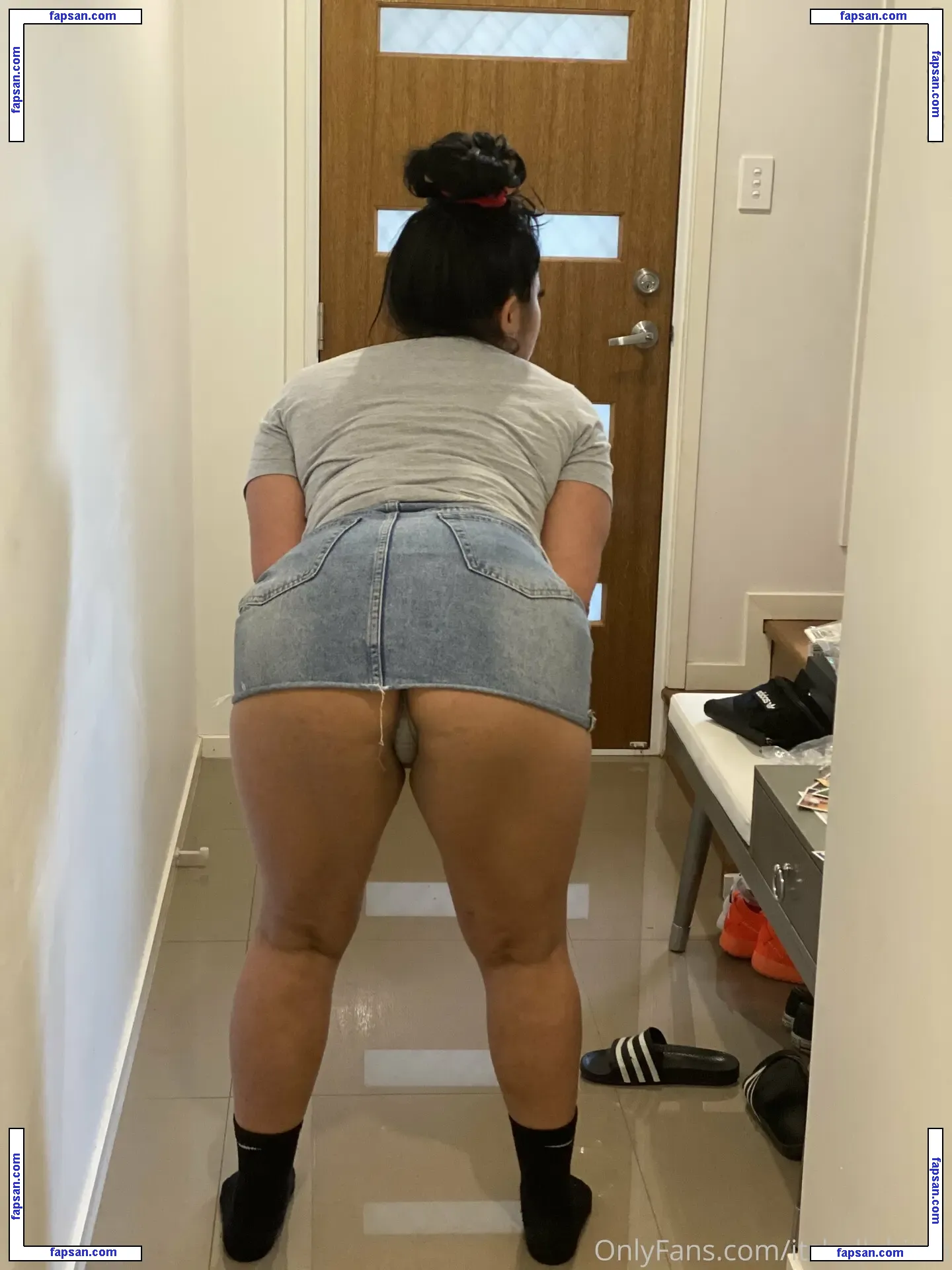 Bellamidnight nude photo #0008 from OnlyFans