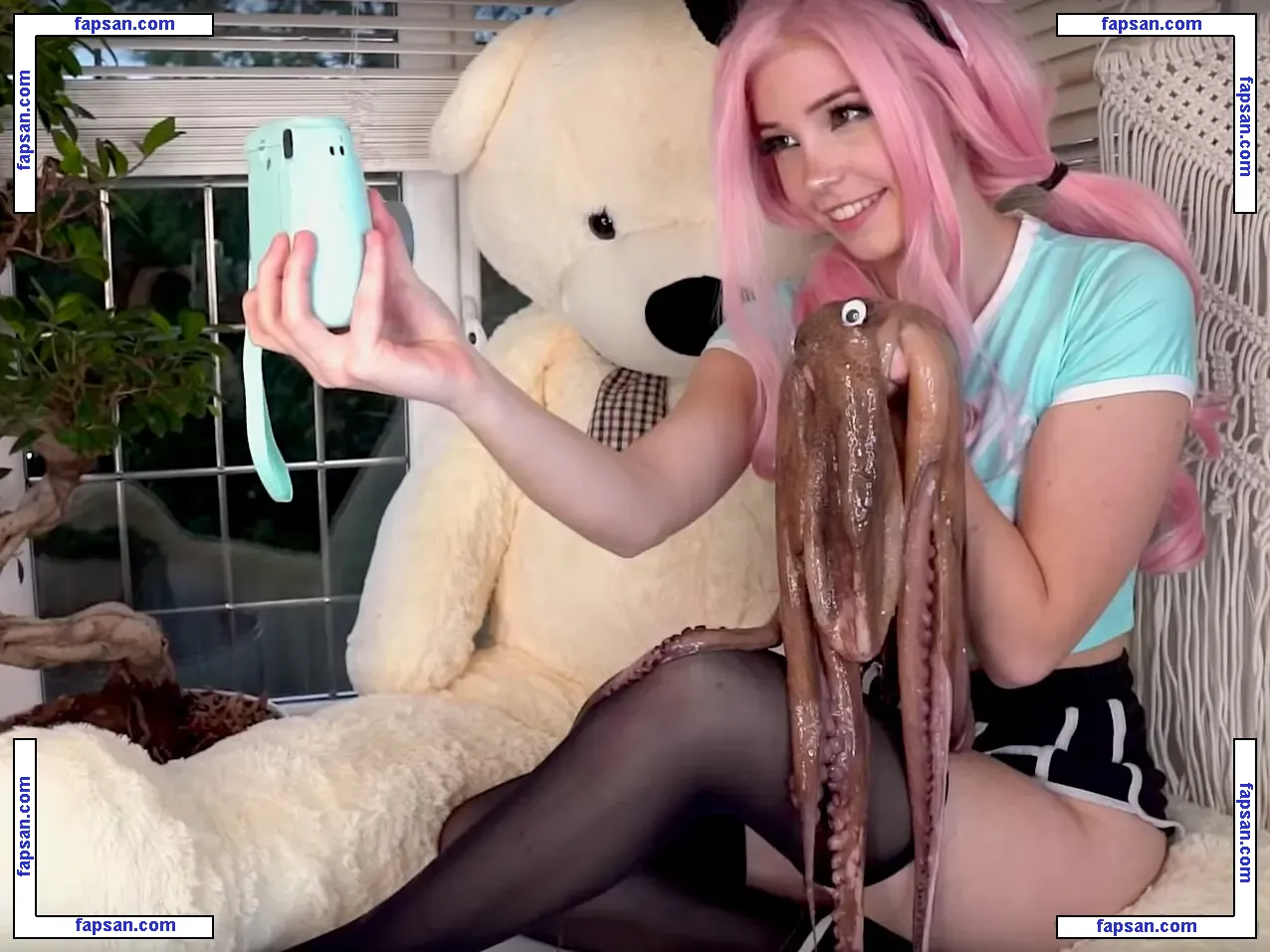 Belle Delphine голая фото #0025 с Онлифанс