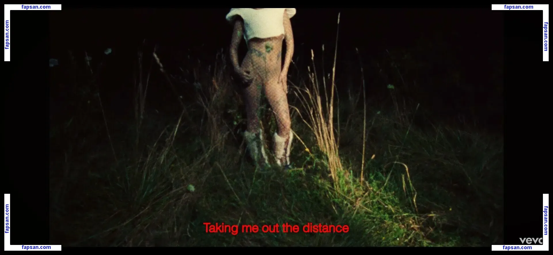 Benee nude photo #0025 from OnlyFans