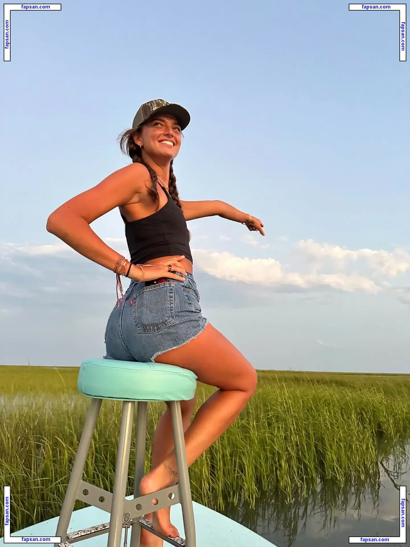 Bentley Mescall nude photo #0007 from OnlyFans